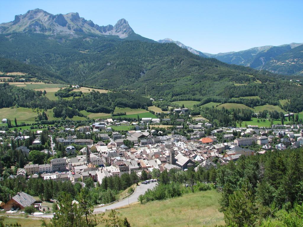 Studio Barcelonnette Ubaye, Provence Enchastrayes Exterior photo